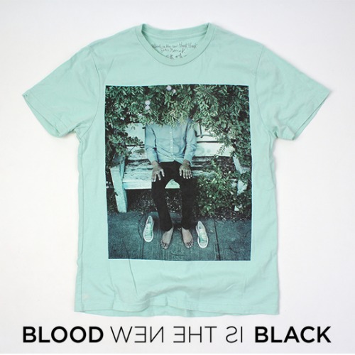 [BEAMS] Blood is the new black/ Garden print T